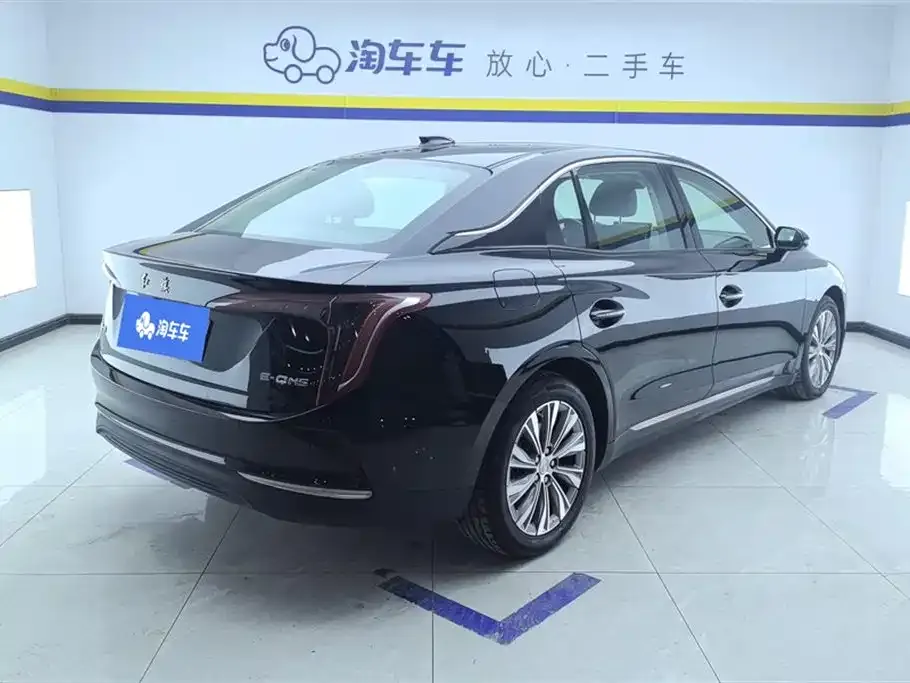 Hongqi E-QM5 — фото 10