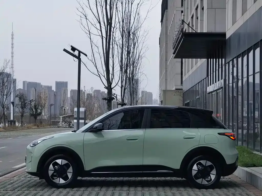 Geely Starburst — фото 4