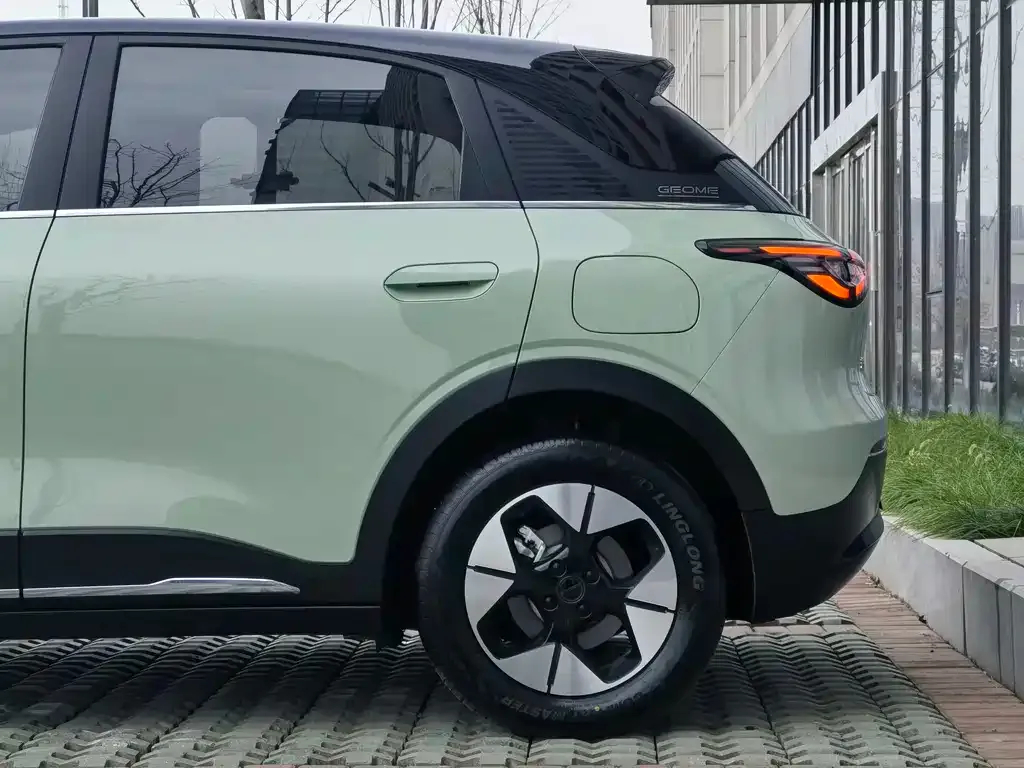 Geely Starburst — фото 7