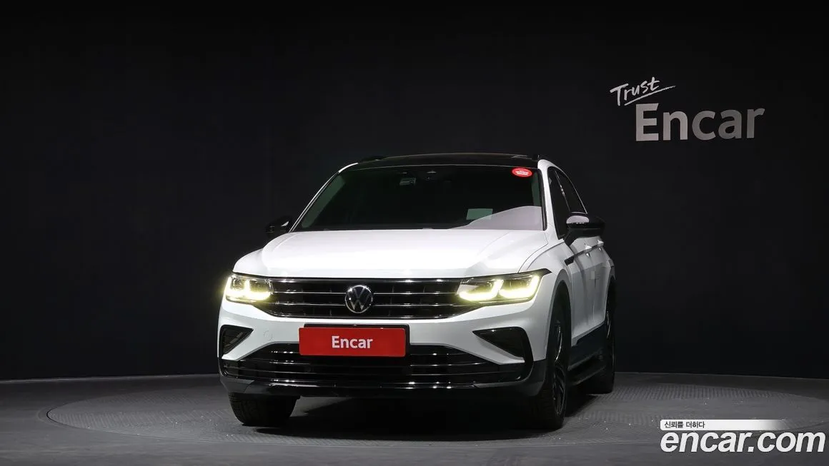 Volkswagen Tiguan — фото 4