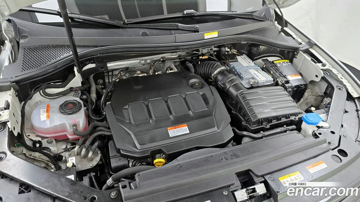 Volkswagen Tiguan — фото 7