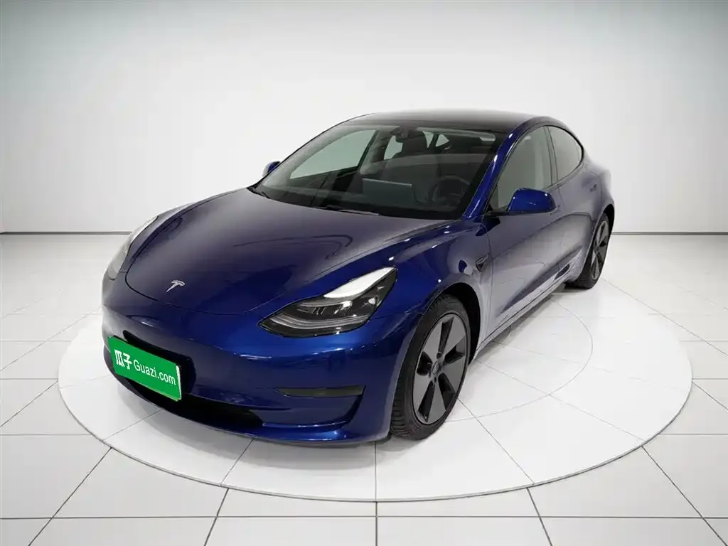 Tesla Model 3 — фото 5