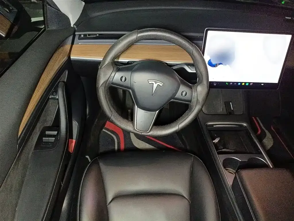 Tesla Model 3 — фото 8