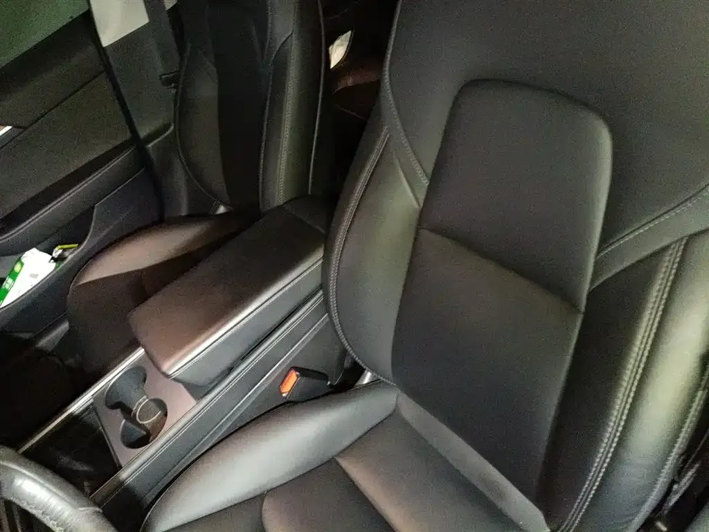 Tesla Model 3 — фото 10