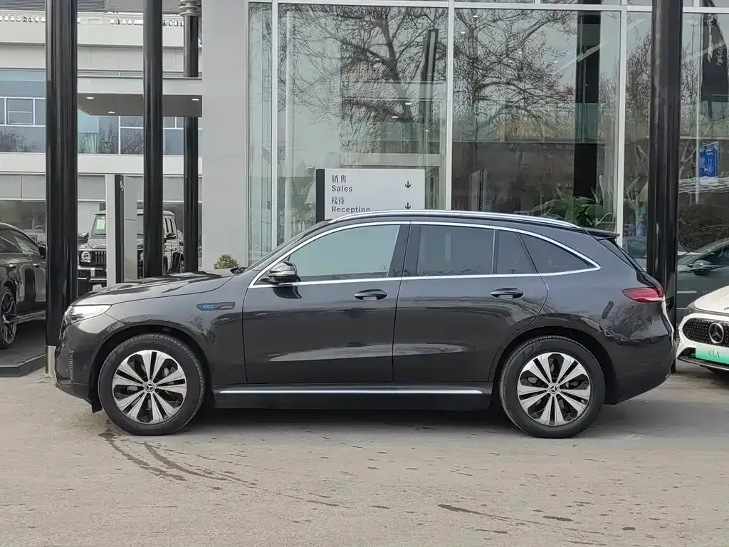 Mercedes-Benz EQC — фото 5