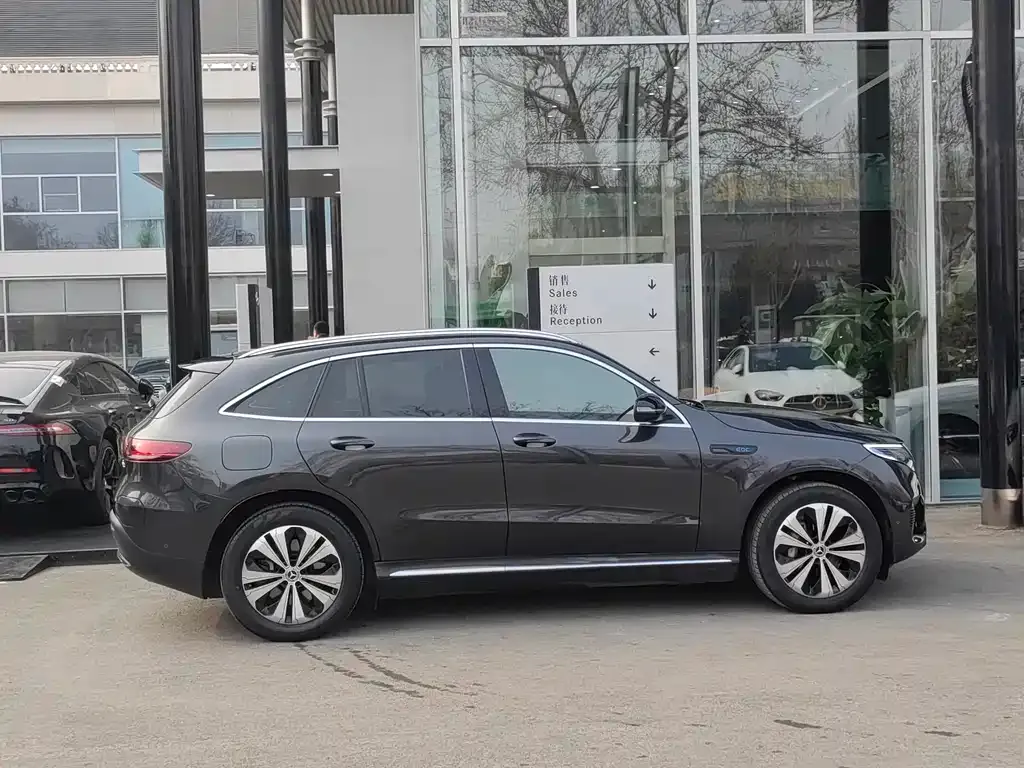 Mercedes-Benz EQC — фото 3