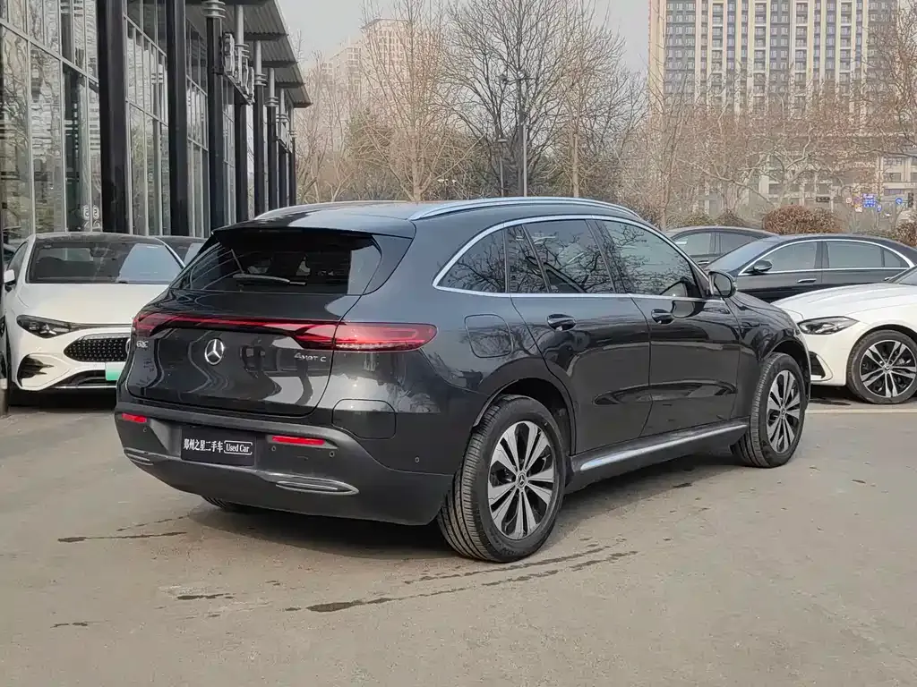 Mercedes-Benz EQC — фото 4
