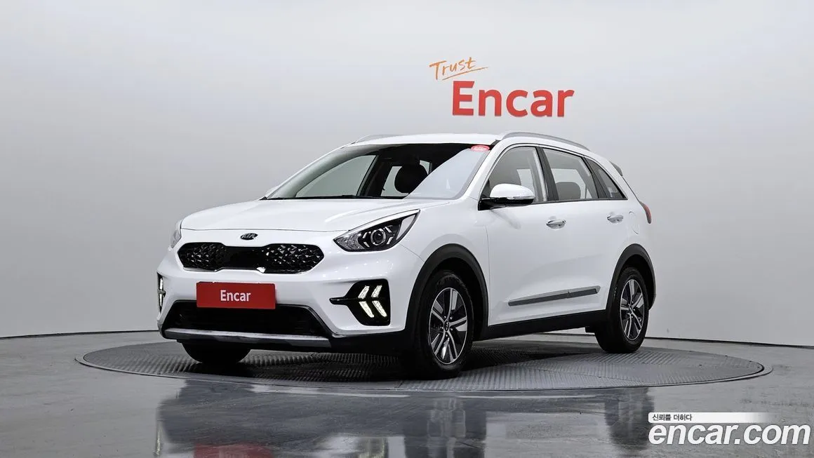 Kia Niro — фото 1