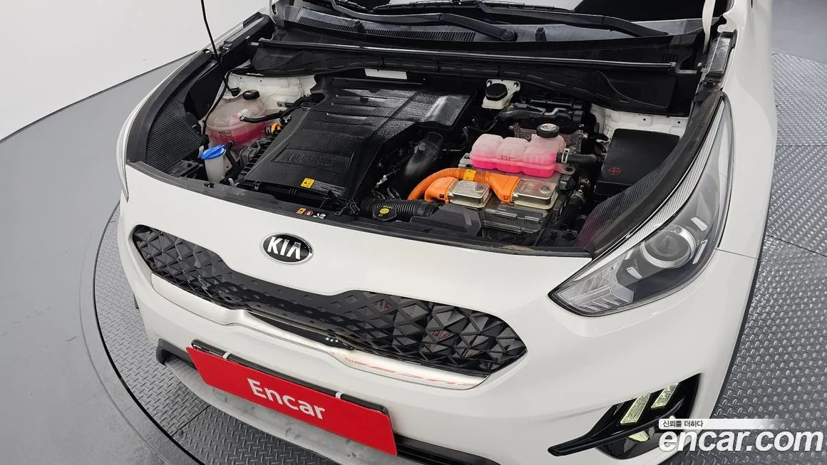 Kia Niro — фото 10