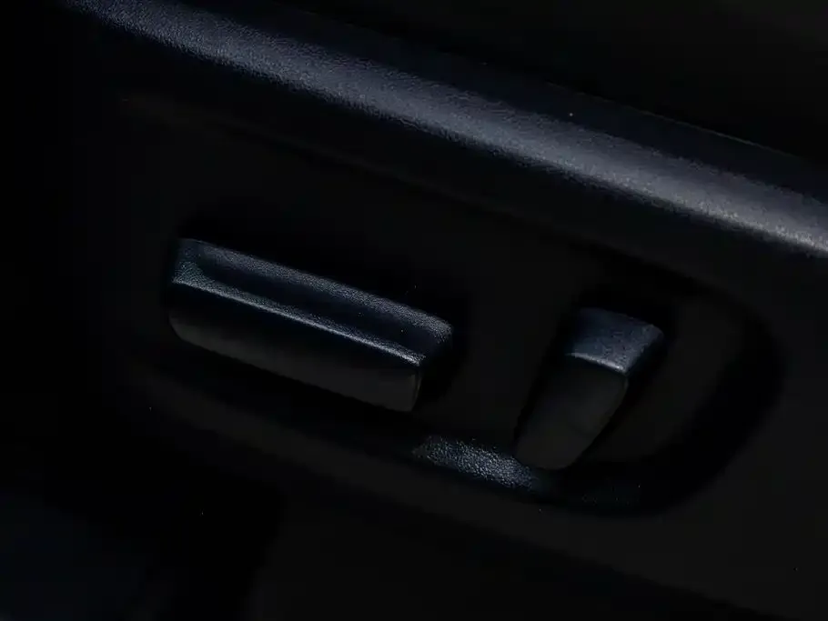 Toyota Vellfire — фото 2