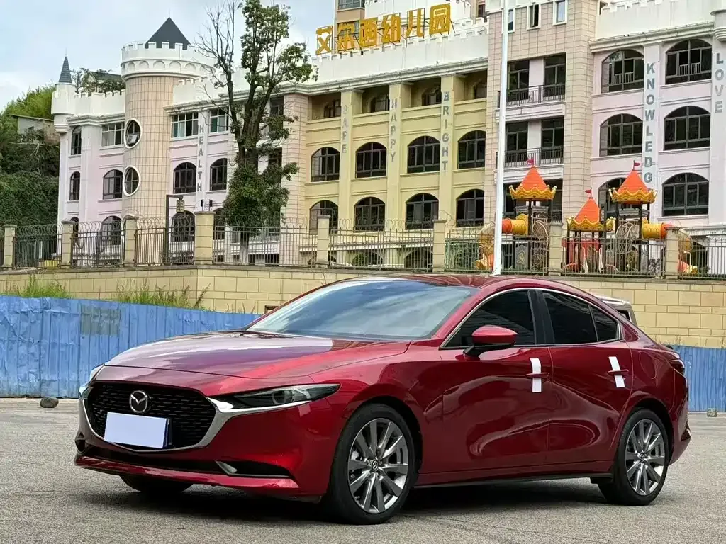 Mazda 3 Axela — фото 1
