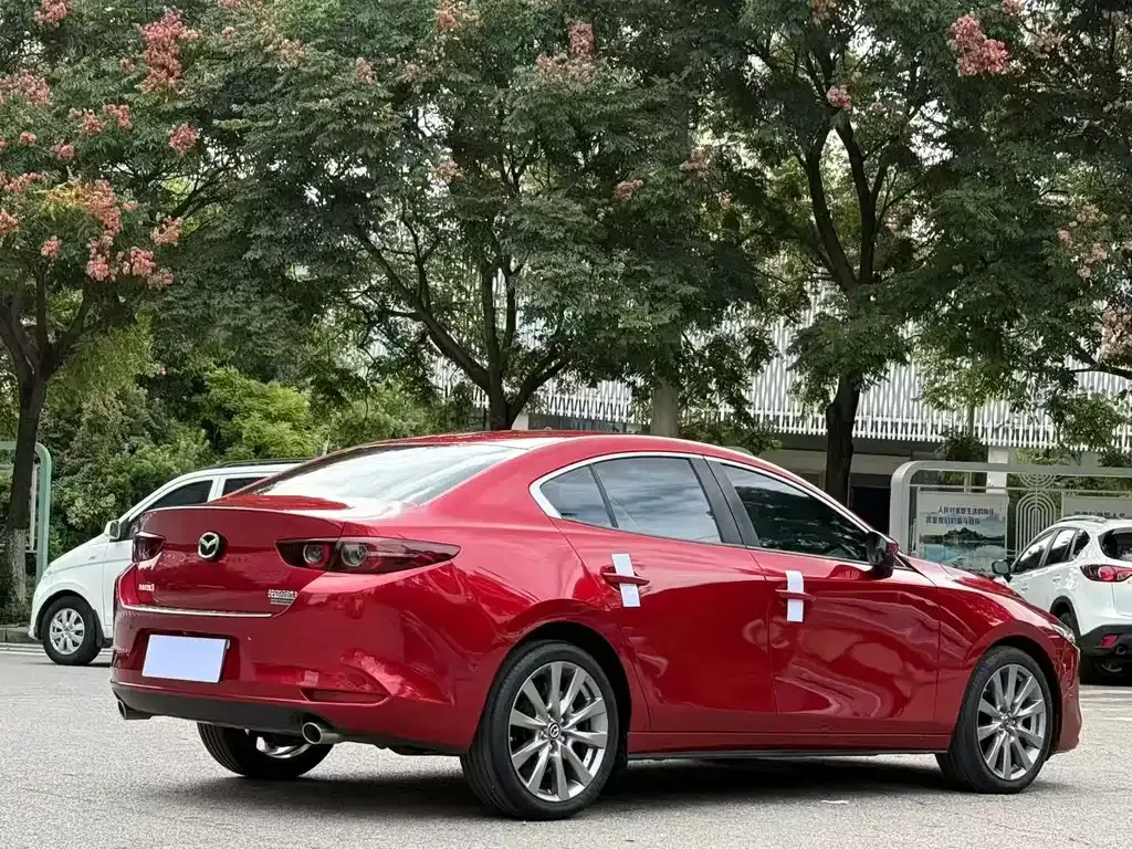 Mazda 3 Axela — фото 10