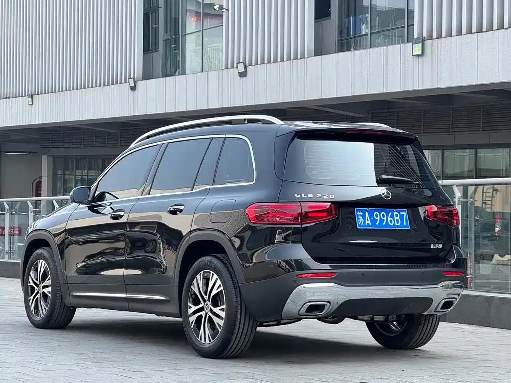 Mercedes-Benz GLB — фото 6