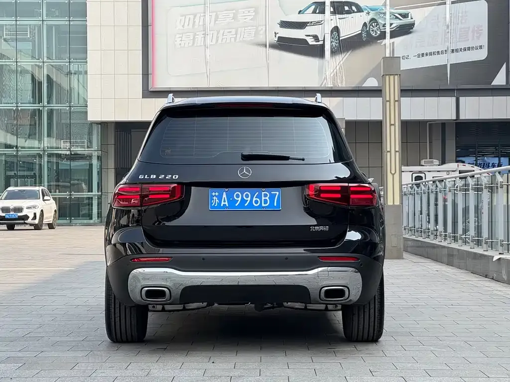 Mercedes-Benz GLB — фото 3