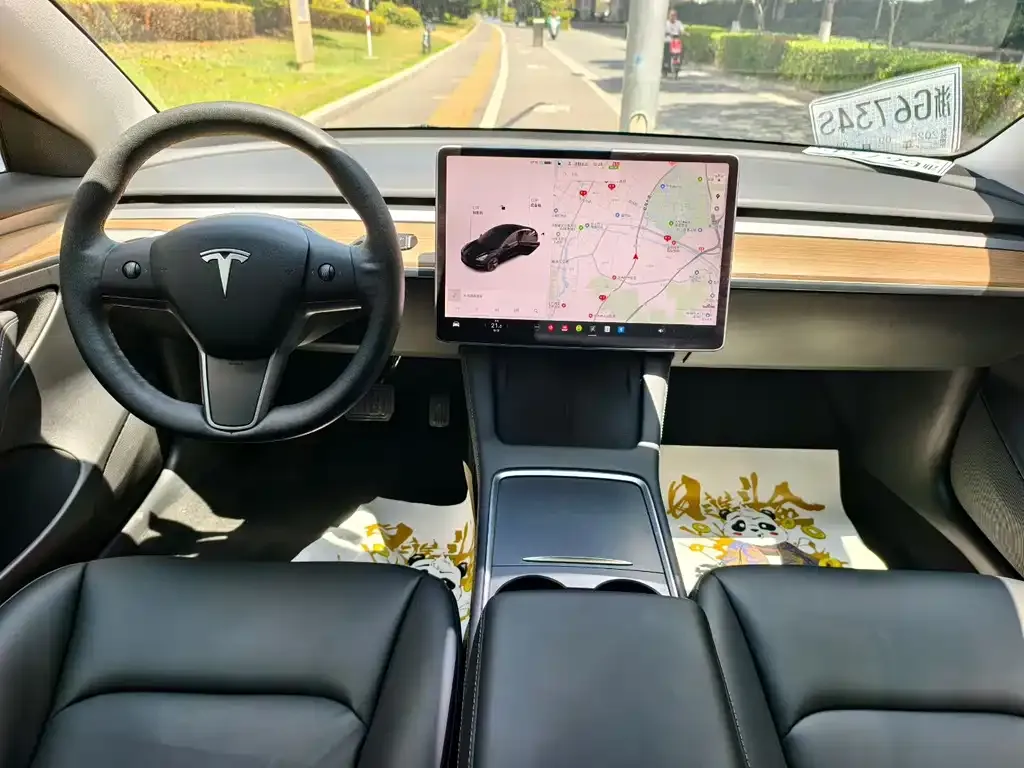Tesla Model 3 — фото 4