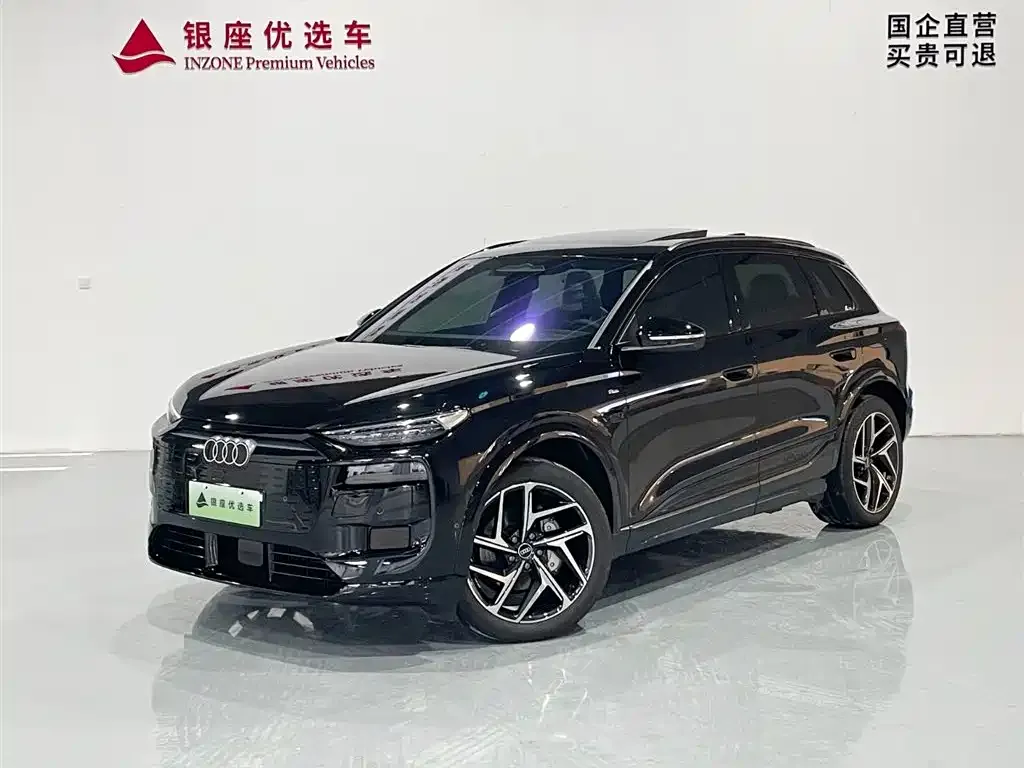Audi Q6L e-tron — фото 1