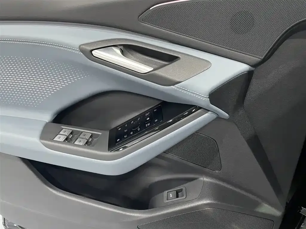 Audi Q6L e-tron — фото 8