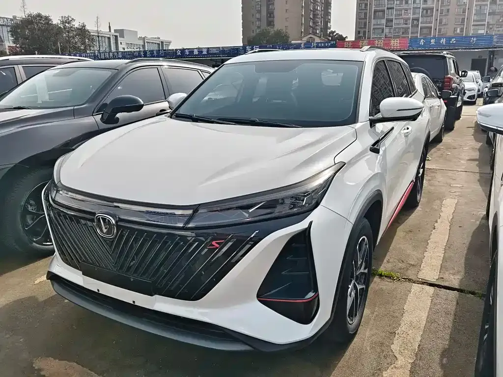 Changan CS75PLUS — фото 1