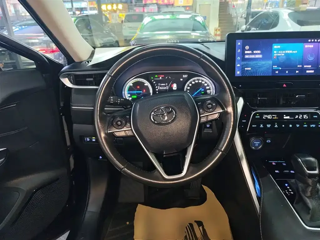 Toyota Harrier — фото 9