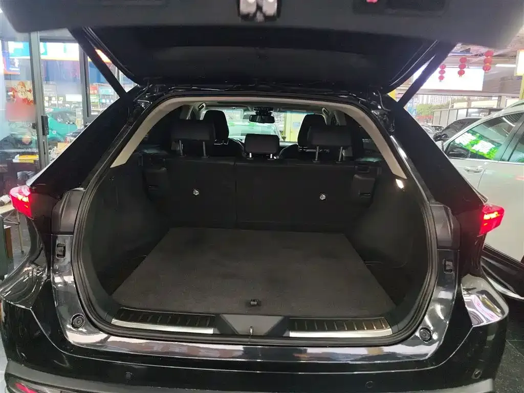 Toyota Harrier — фото 7