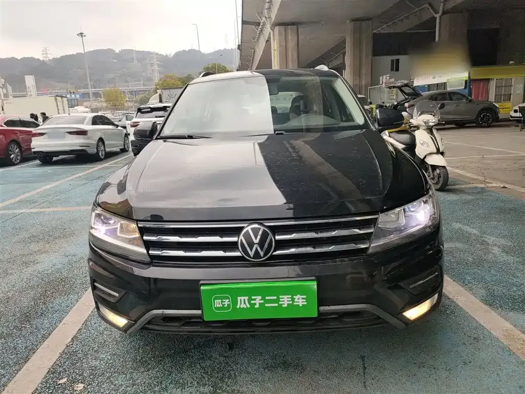 Volkswagen Tiguan L — фото 9