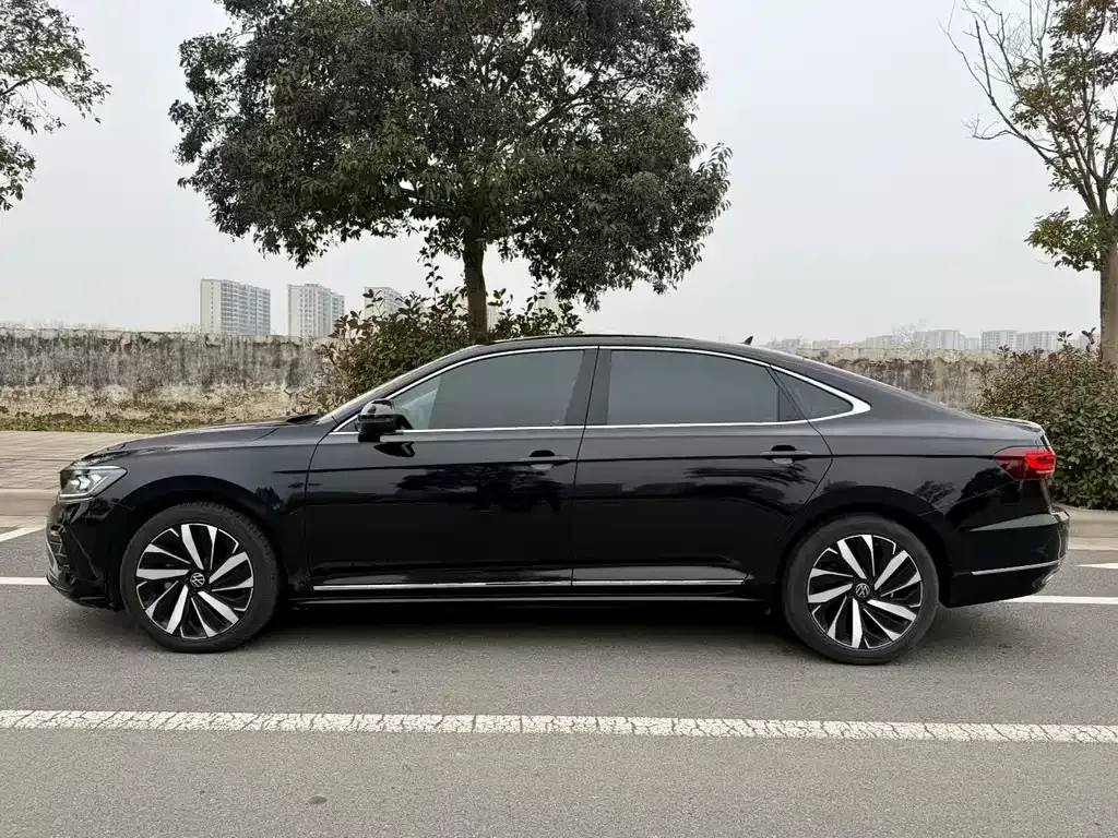 Volkswagen Passat — фото 4