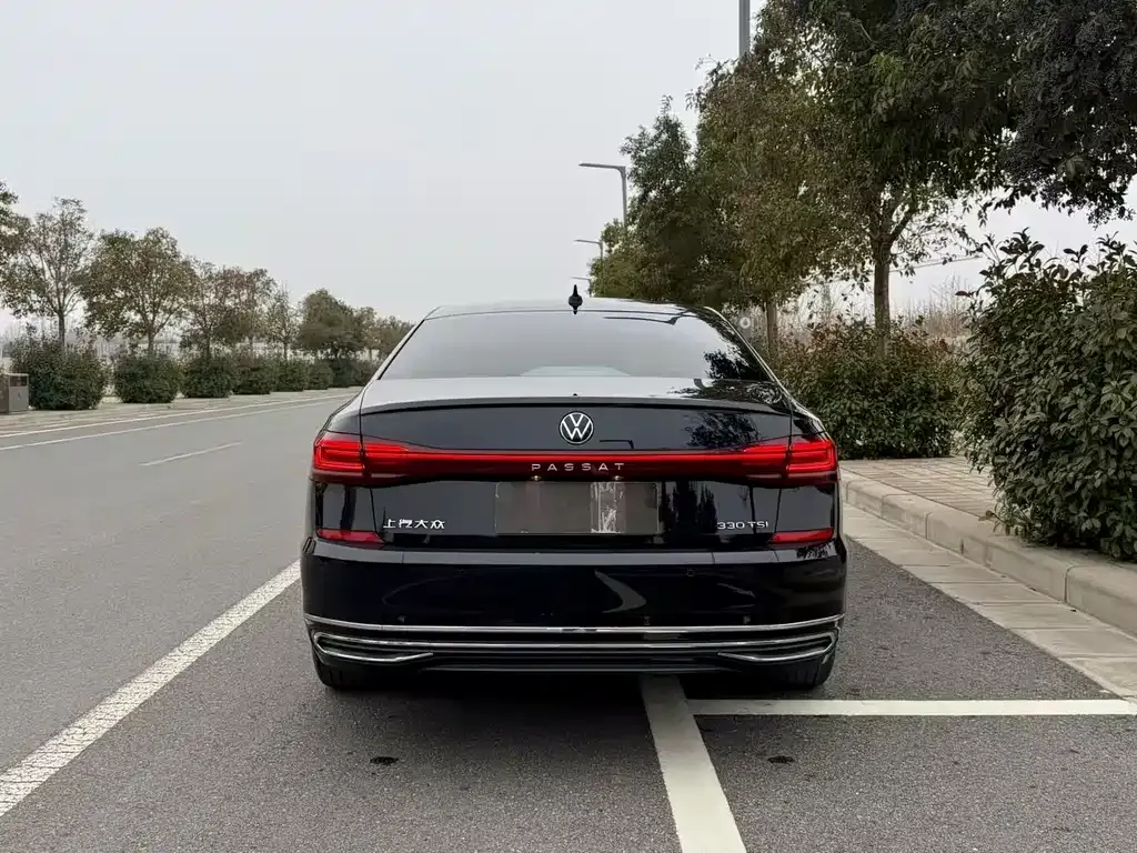 Volkswagen Passat — фото 3