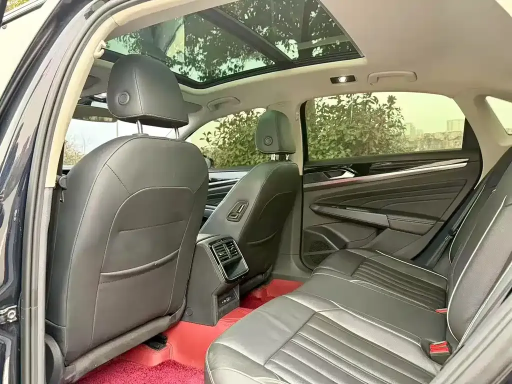 Volkswagen Passat — фото 5