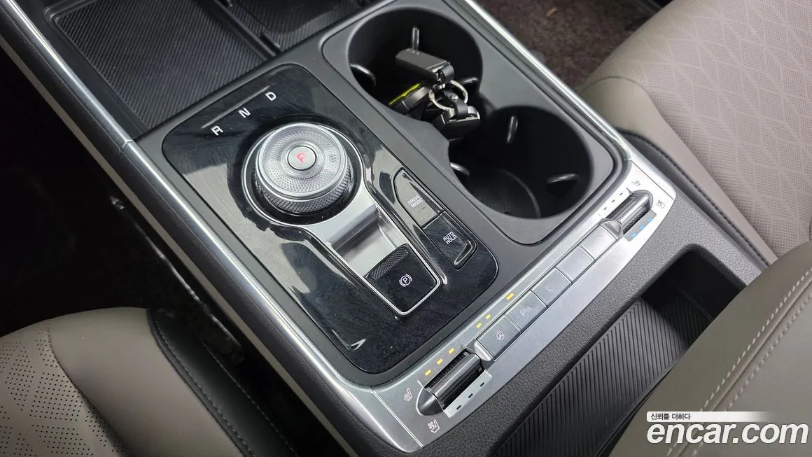Kia Carnival — фото 10