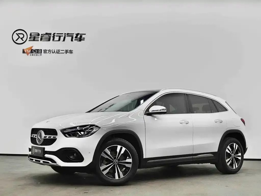 Mercedes-Benz GLA — фото 1