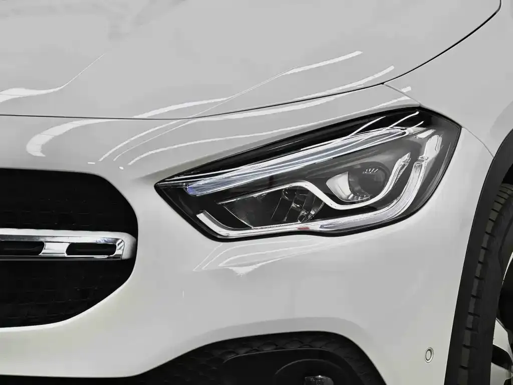 Mercedes-Benz GLA — фото 10