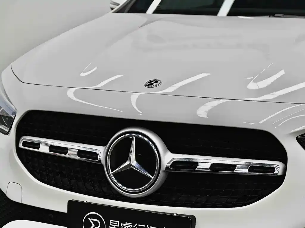 Mercedes-Benz GLA — фото 8