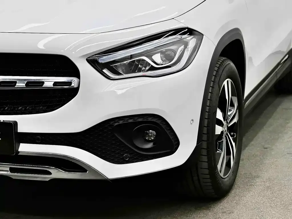 Mercedes-Benz GLA — фото 9