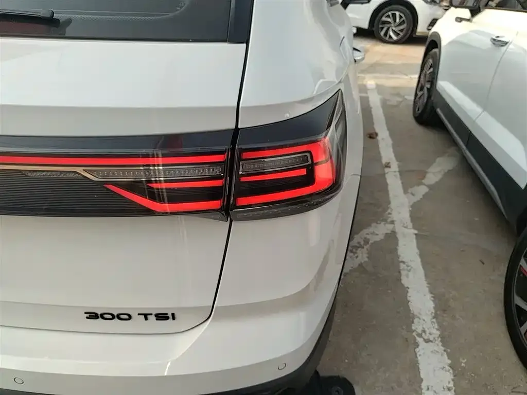 Volkswagen Tharu — фото 4
