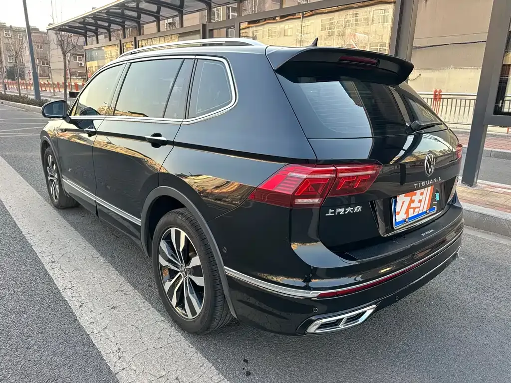 Volkswagen Tiguan L — фото 4