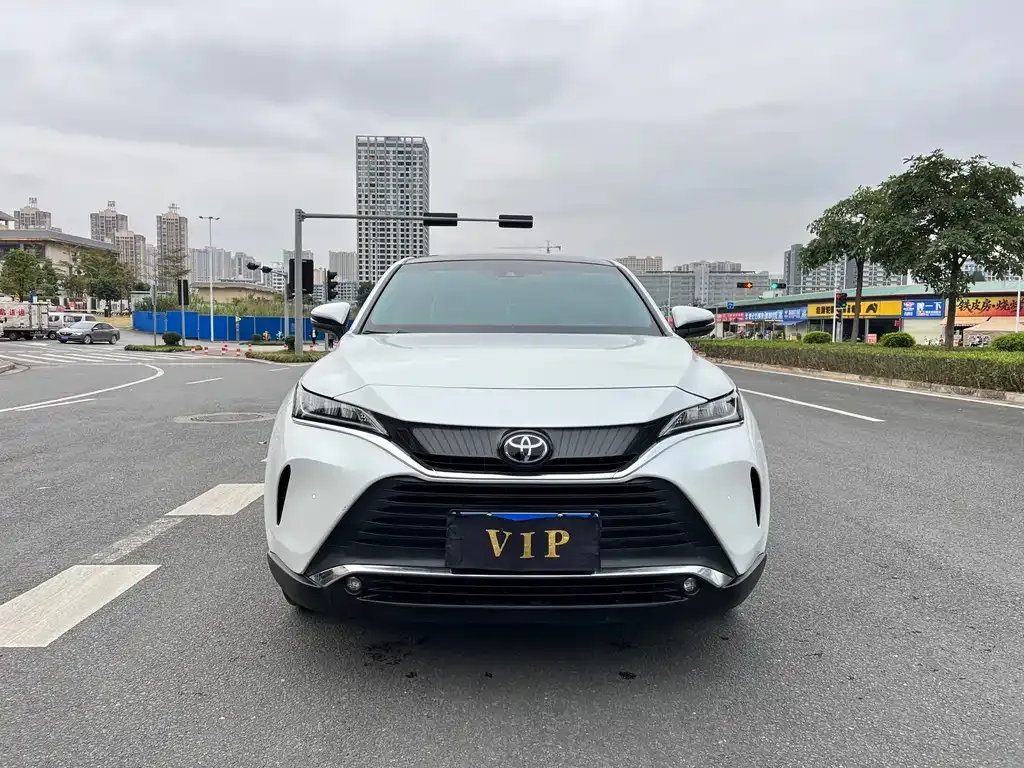 Toyota Harrier — фото 2