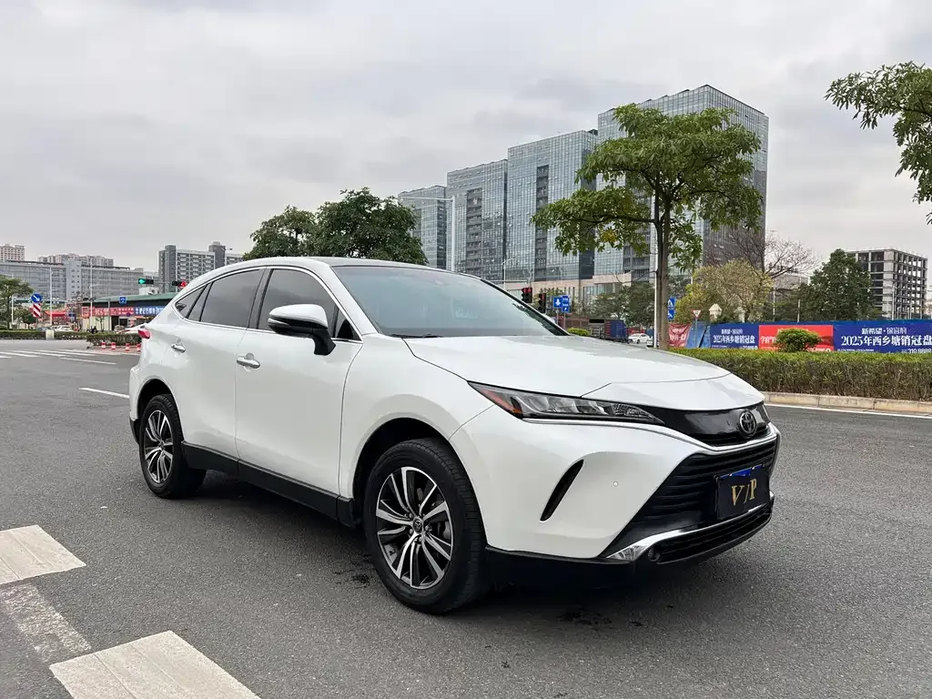 Toyota Harrier — фото 10