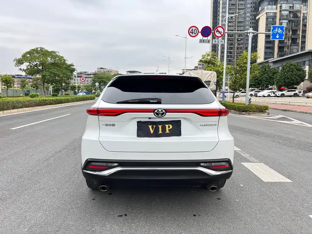 Toyota Harrier — фото 8