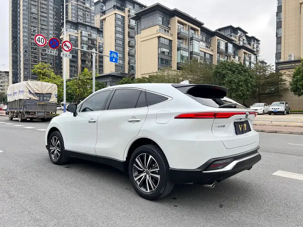 Toyota Harrier — фото 9