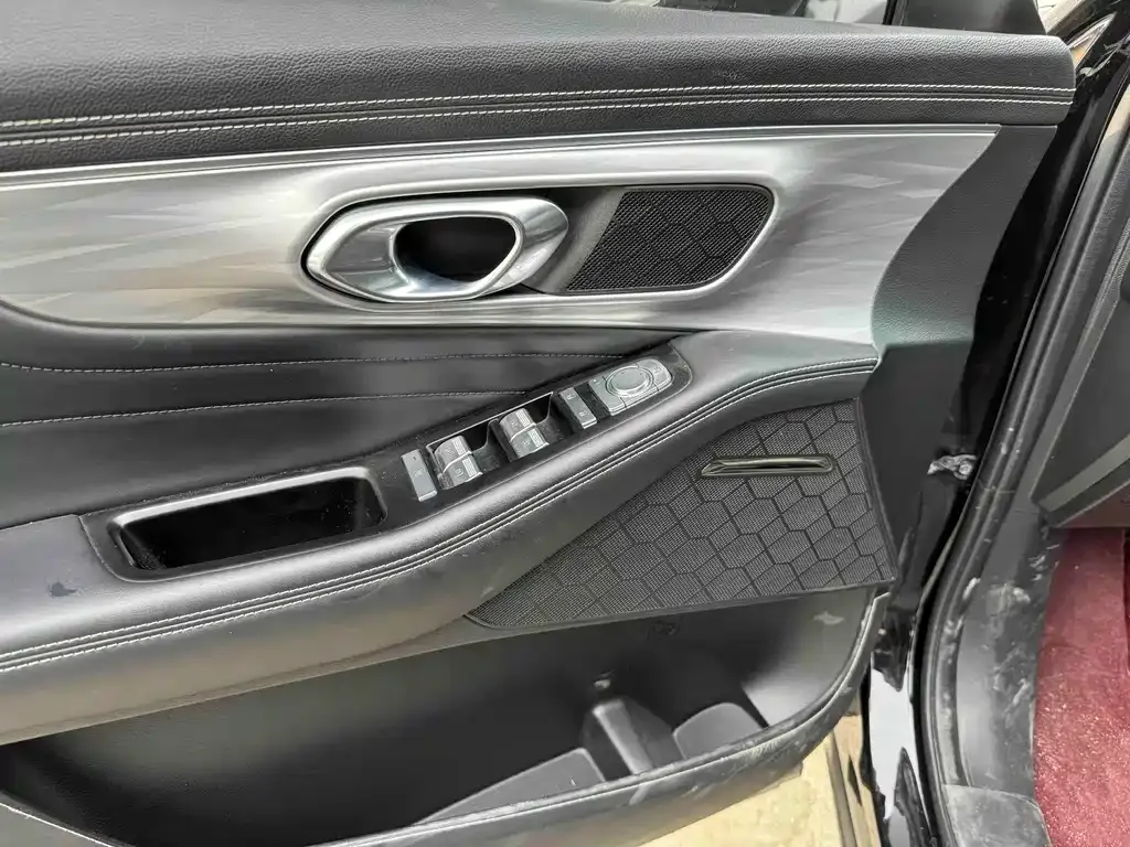 GAC Motor Trumpchi GS8 — фото 7