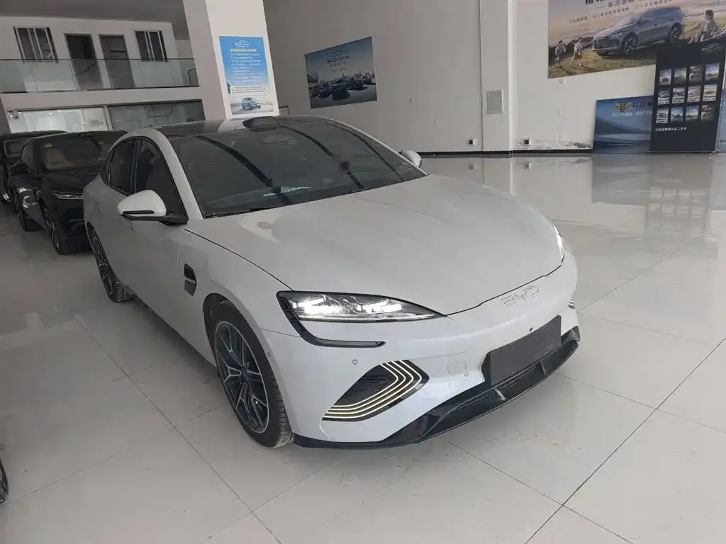 BYD Seal — фото 2