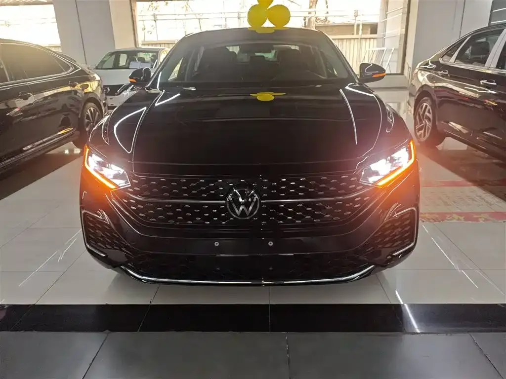 Volkswagen Passat — фото 8