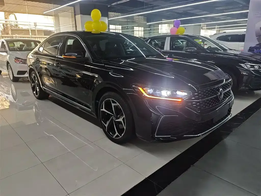 Volkswagen Passat — фото 9