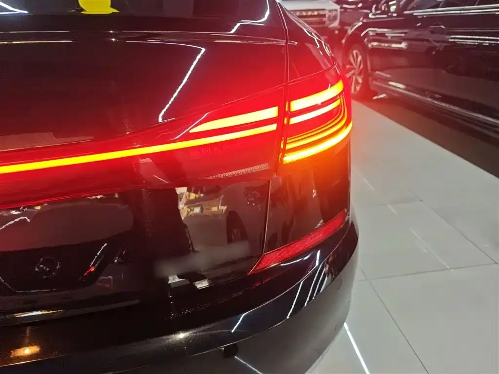 Volkswagen Passat — фото 10