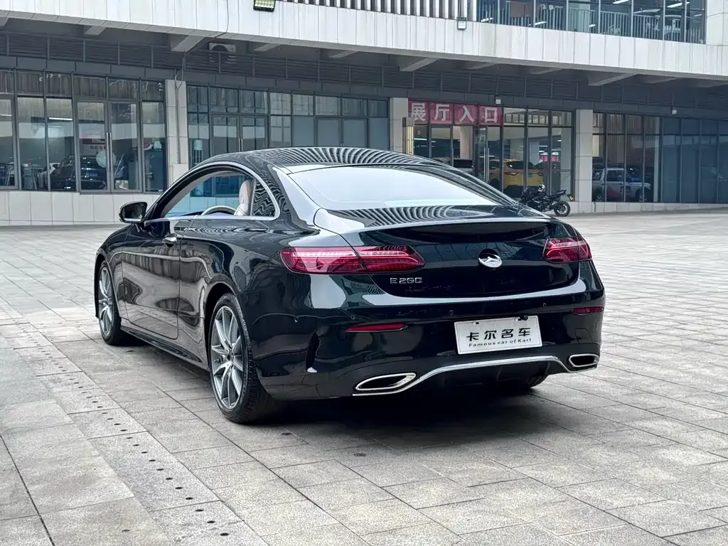 Mercedes-Benz E-Class (Import) — фото 4