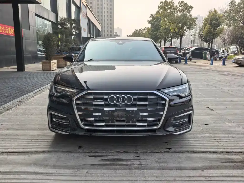 Audi A6L — фото 8