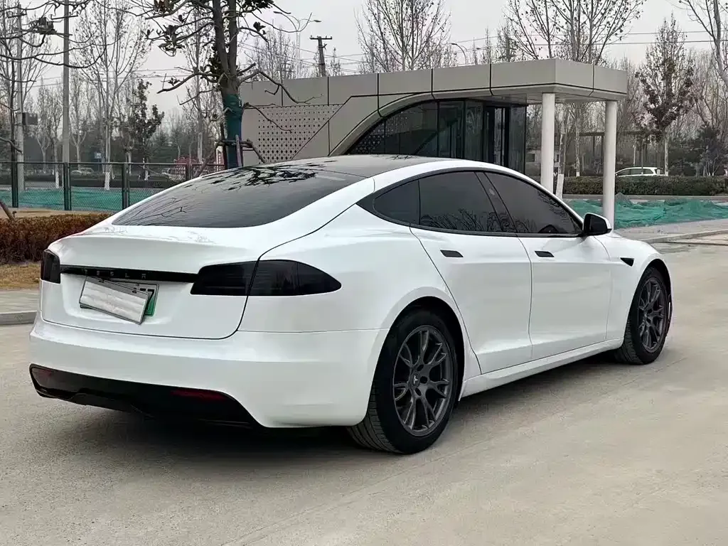 Tesla Model S — фото 8