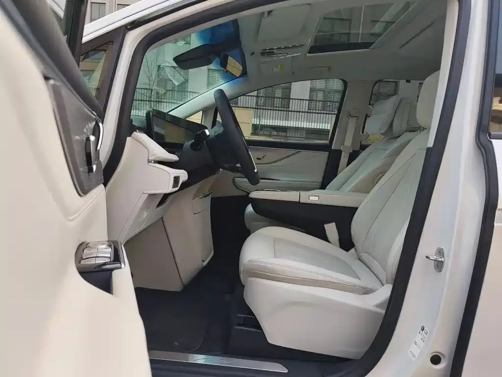 Buick GL8 Hybrid — фото 4