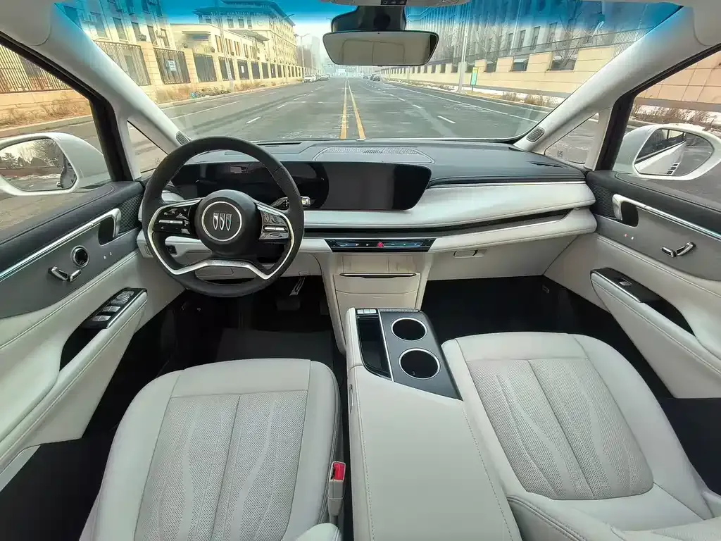 Buick GL8 Hybrid — фото 3