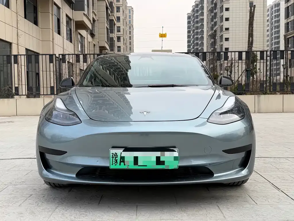 Tesla Model 3 — фото 5